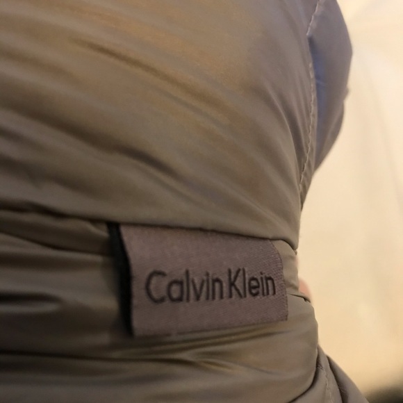Calvin Klein Packable Down Filled Lightweight hooded Jacket size Large - Picture 8 of 14